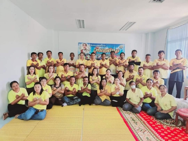 วันพุธที่ 24 เมษายน 2567  เนื่องในโอกาสวันเทศบาล 24 เมษายน "ยึดมั่นหลักธรรมาภิบาล บริการเพื่อประชาชน"  นายจิรพงศ์ หะนนท์ นายกเทศมนตรีตำบลพิปูน พร้อมด้วยคณะบริหาร สมาชิกสภาฯ หัวหน้าส่วนราชการ พนักงาน และลูกจ้าง เทศบาลตำบลพิปูน เข้าร่วม ณ สำนักงานเทศบาลตำบลพิปูน 