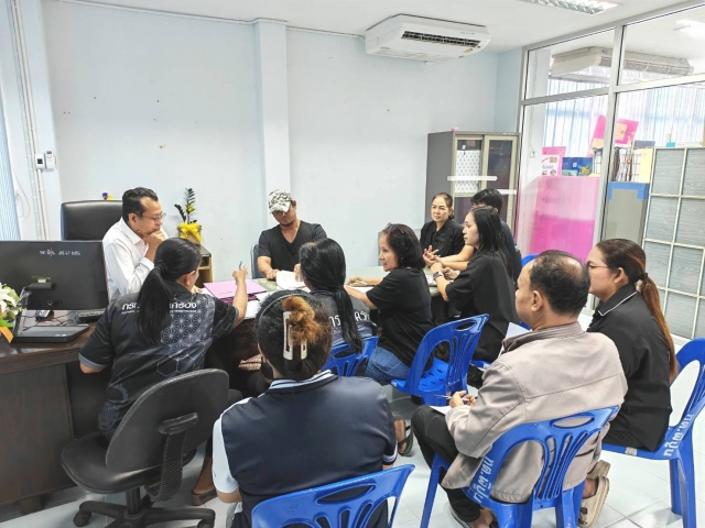  วันพฤหัสบดีที่ 27 พฤศจิกายน 2568 📣ประชุมการช่วยเหลือเยียวยาผู้ประสบภัยน้ำท่วม ระหว่างเทศบาลตำบลพิปูน ร่วมกับผู้นำชุมชน เพื่อสรุปแนวทางให้ผู้ประสบภัยได้รับการช่วยเหลือเยียวยา