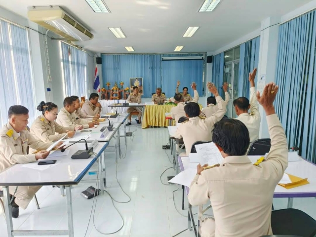       วันพุธที่ 25 ธันวาคม 2567  ประชุมสภาเทศบาลตำบลพิปูน สมัยสามัญ สมัยที่ 4 ประจำปี พ.ศ. 2567     นายชวนัสฐ์ ศรีสว่าง ประธานสภาเทศบาลตำบลพิปูน    นายจิรพงศ์ หะนนท์ นายกเทศมนตรีตำบลพิปูน พร้อมด้วยคณะบริหาร สมาชิกสภาเทศบาล และหัวหน้าส่วนราชการ ร่วมประชุม  ณ ห้องประชุมเทศบาลตำบลพิปูน